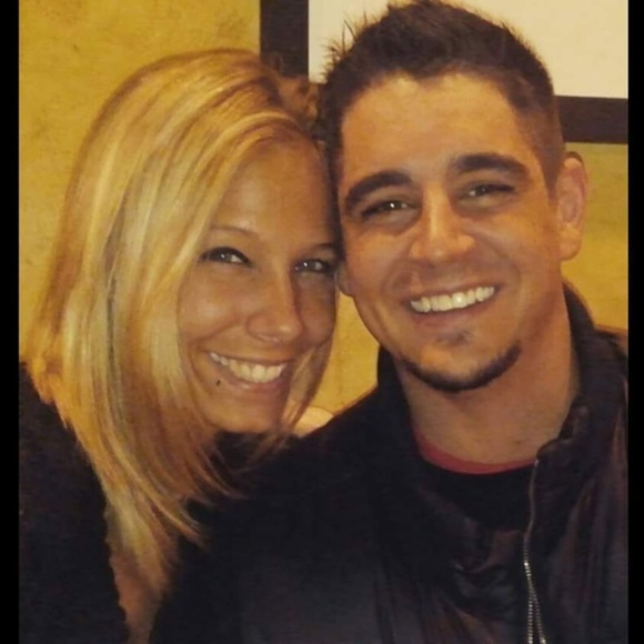 Meet your Posher, Amanda - Picture 7 of 8